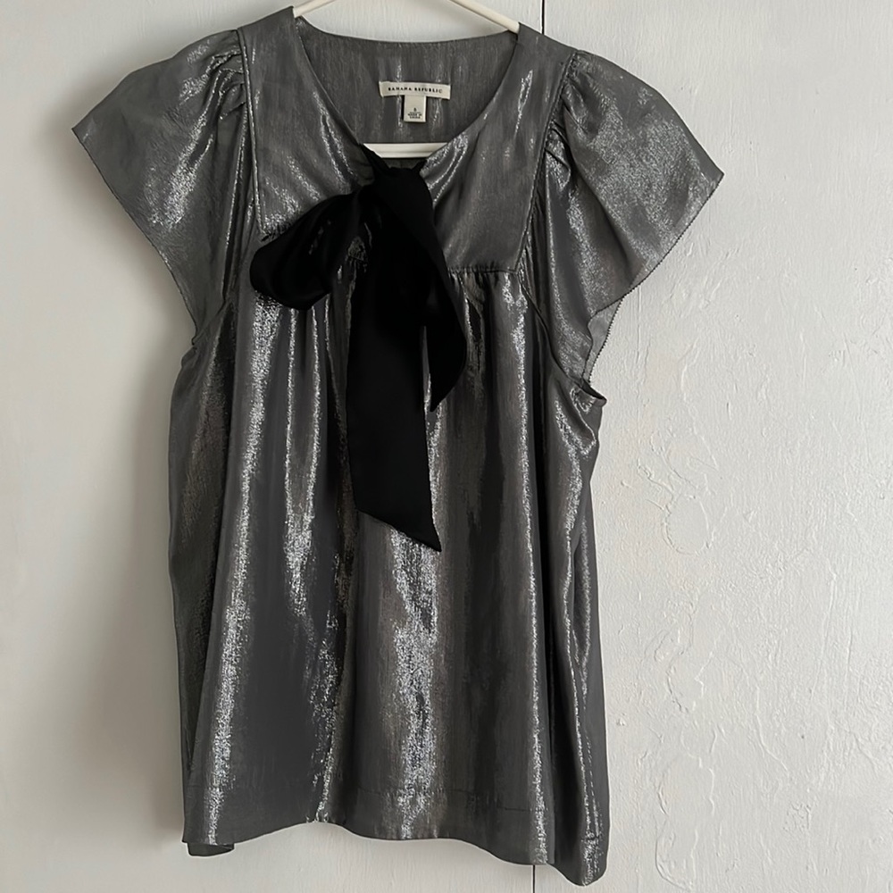 Banana Republic Metallic Gray Blouse Size Small